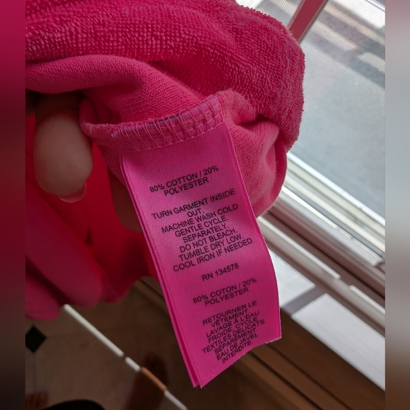 Vineyard Vines Quarter Zip - Picture 5 of 5